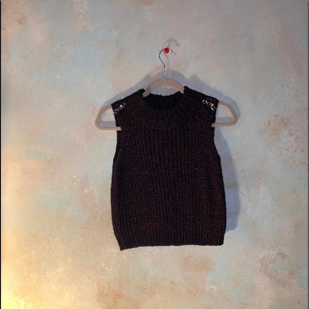 JENNIFER LOPEZ SLEEVELESS TURTLENECK